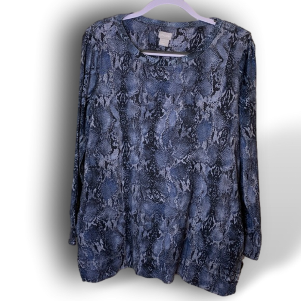 Chicos women’s top blue snake print size 1 (medium)